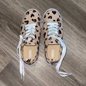 Fab Kids Size 2 or 3 Sneakers Cheetah Hearts